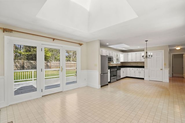 492 Delano Rd, Marion, MA 02738