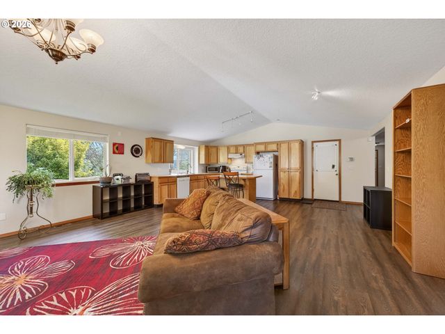 1421 I St, Washougal, WA 98671