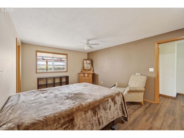 1421 I St, Washougal, WA 98671