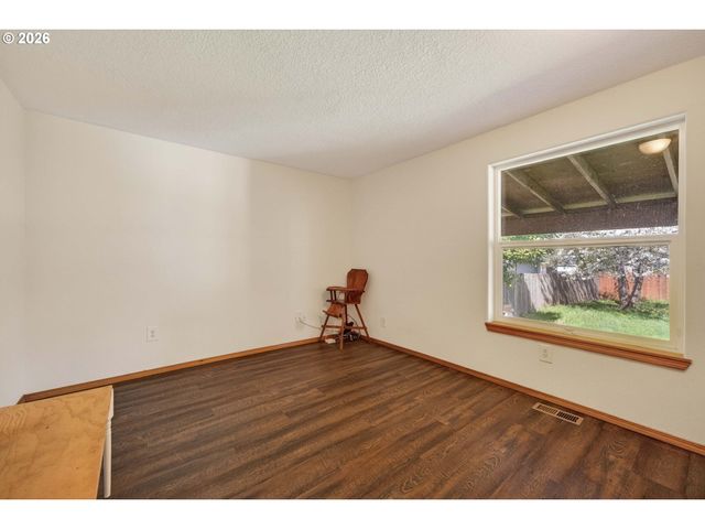 1421 I St, Washougal, WA 98671