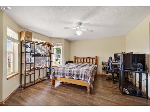 1421 I St, Washougal, WA 98671