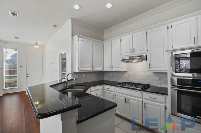 8704 Moss Hill Road, Irving, TX 75063