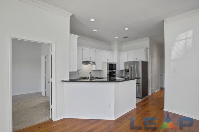 8704 Moss Hill Road, Irving, TX 75063