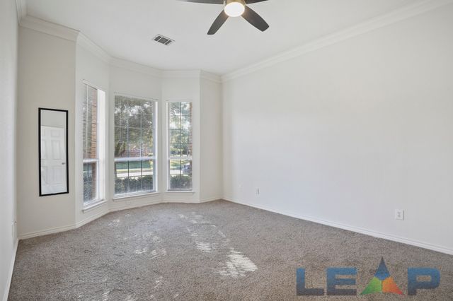 8704 Moss Hill Road, Irving, TX 75063