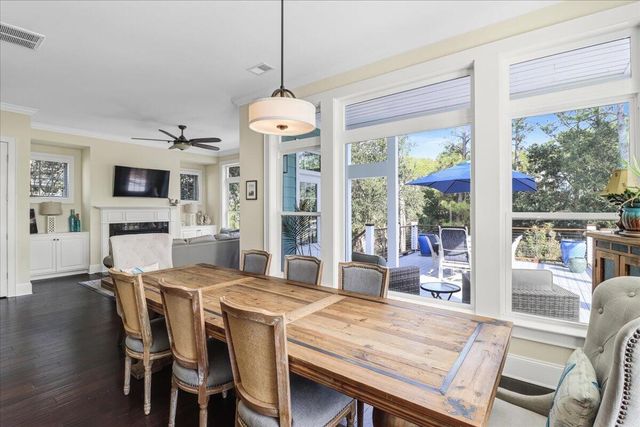 2080 Amenity Park Drive, Mount Pleasant, SC 29466