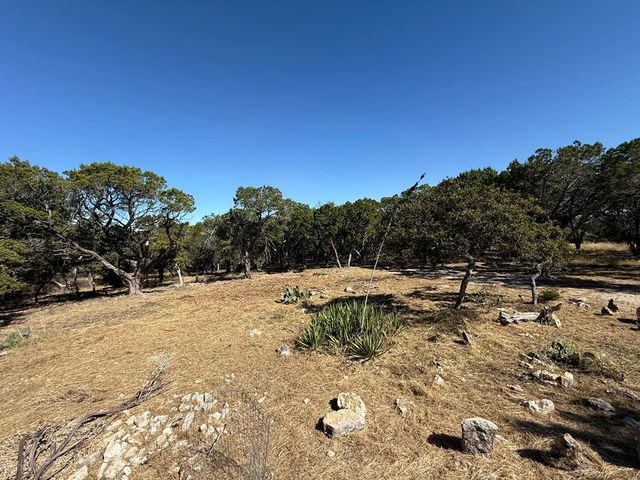 610 Leroy Rd., Kerrville, TX 78028