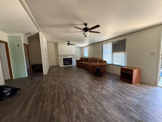 610 Leroy Rd., Kerrville, TX 78028