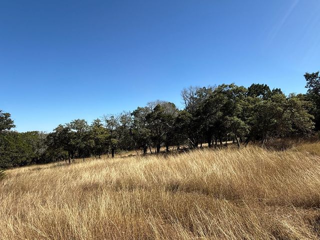 610 Leroy Rd., Kerrville, TX 78028