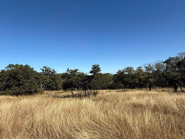 610 Leroy Rd., Kerrville, TX 78028