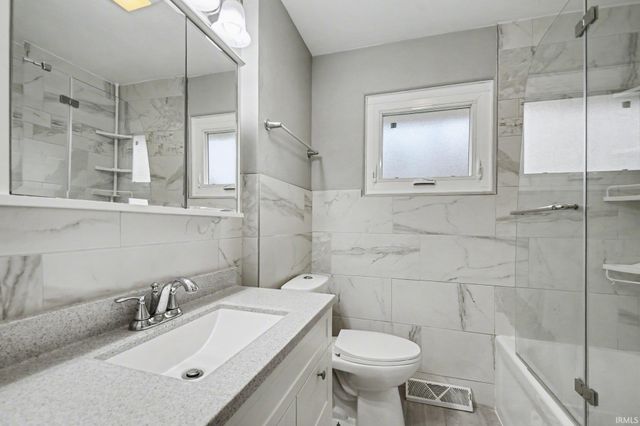 16740 Cleveland Road, Granger, IN 46530