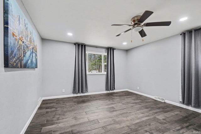 16740 Cleveland Road, Granger, IN 46530