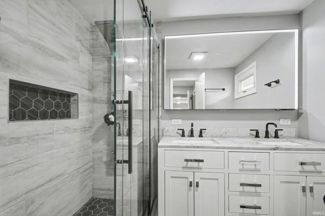 16740 Cleveland Road, Granger, IN 46530