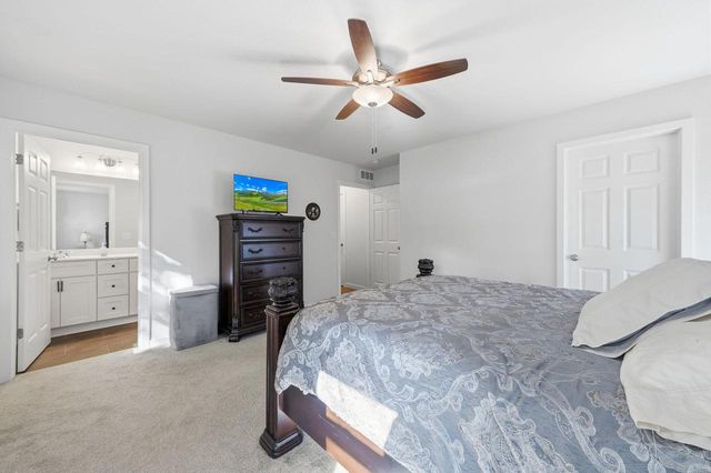 W197N16648 Ridgeway DRIVE, Jackson, WI 53037