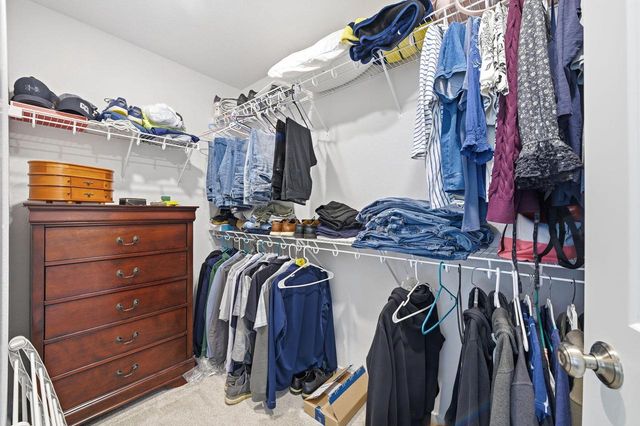 W197N16648 Ridgeway DRIVE, Jackson, WI 53037