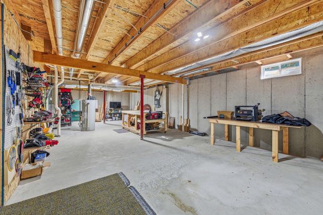 W197N16648 Ridgeway DRIVE, Jackson, WI 53037