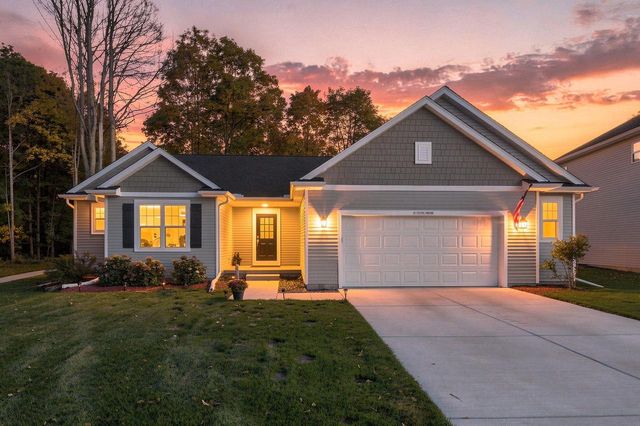 W197N16648 Ridgeway DRIVE, Jackson, WI 53037