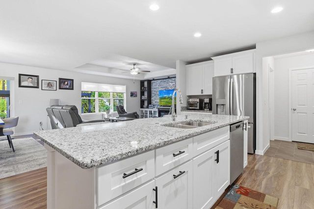 W197N16648 Ridgeway DRIVE, Jackson, WI 53037
