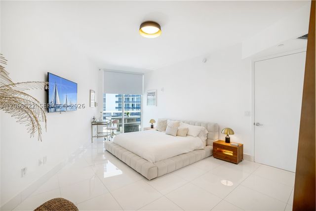 15901 Collins Ave 707, Sunny Isles Beach, FL 33160