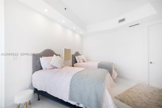15901 Collins Ave 707, Sunny Isles Beach, FL 33160