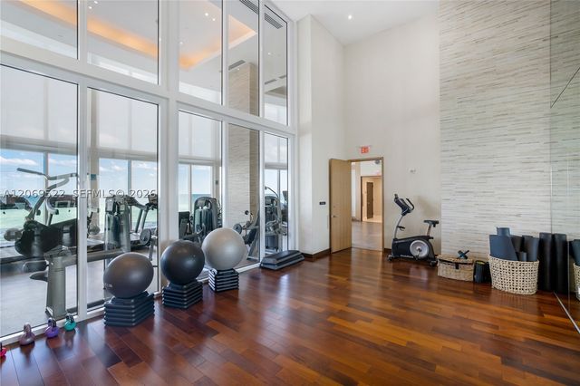 15901 Collins Ave 707, Sunny Isles Beach, FL 33160
