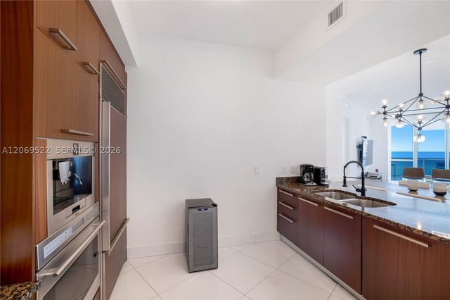 15901 Collins Ave 707, Sunny Isles Beach, FL 33160