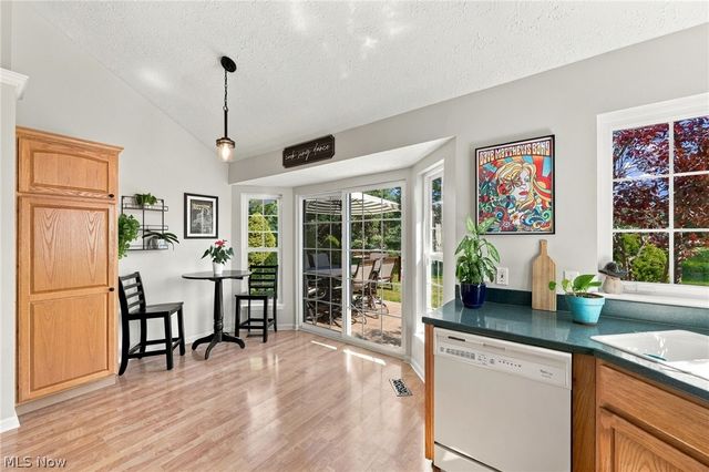 384 Clearbrook Drive, Avon Lake, OH 44012