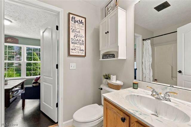 384 Clearbrook Drive, Avon Lake, OH 44012