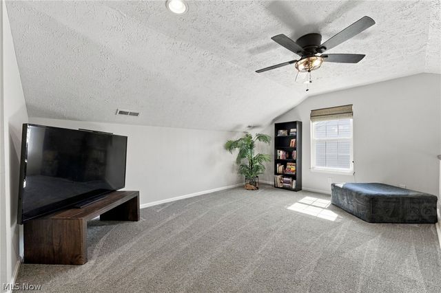384 Clearbrook Drive, Avon Lake, OH 44012