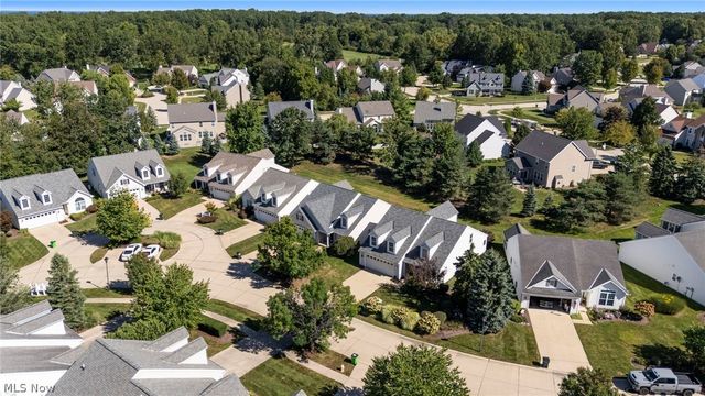 384 Clearbrook Drive, Avon Lake, OH 44012
