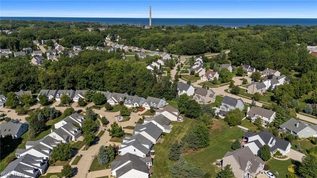 384 Clearbrook Drive, Avon Lake, OH 44012