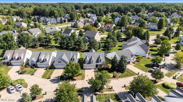 384 Clearbrook Drive, Avon Lake, OH 44012