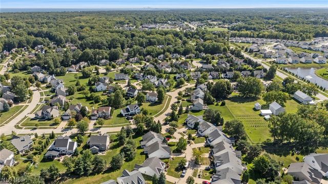 384 Clearbrook Drive, Avon Lake, OH 44012