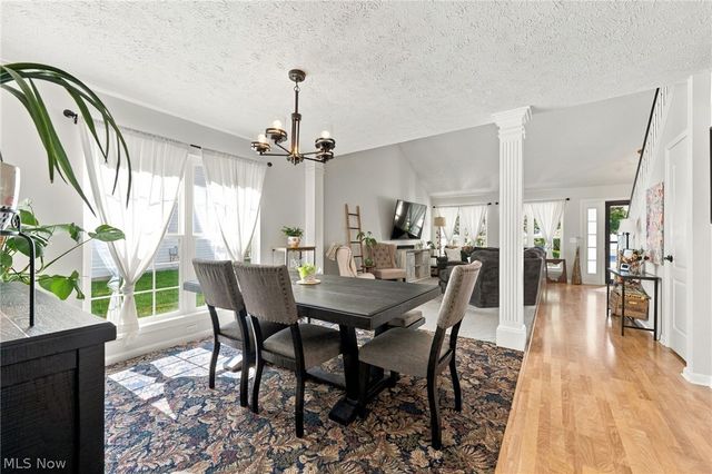 384 Clearbrook Drive, Avon Lake, OH 44012