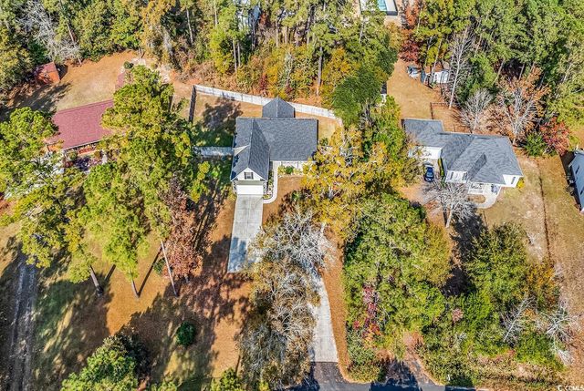 1971 Hickory Ln., Longs, SC 29568