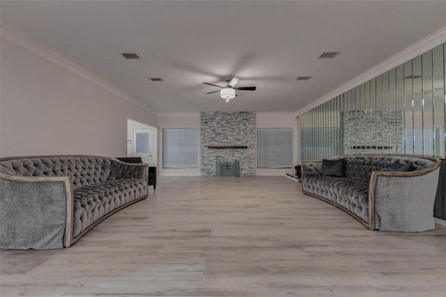 19 Wickham Court, Sugar Land, TX 77479