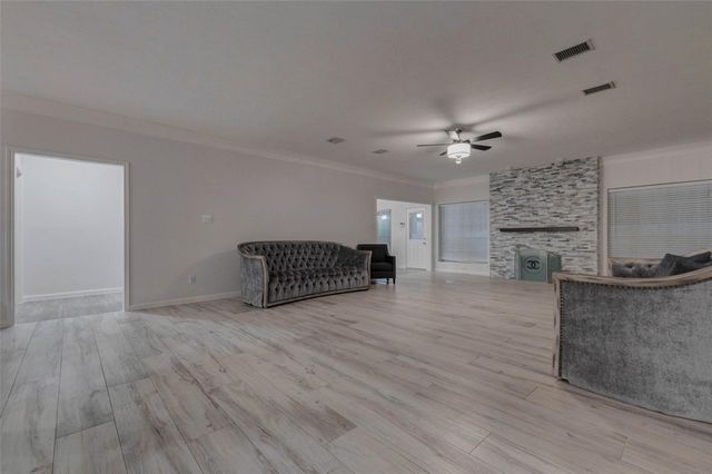 19 Wickham Court, Sugar Land, TX 77479