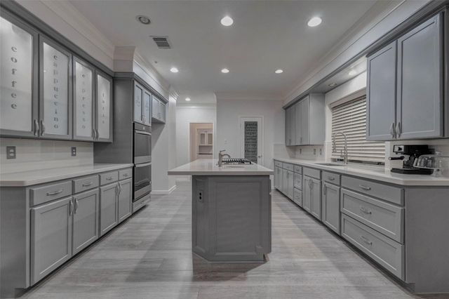 19 Wickham Court, Sugar Land, TX 77479