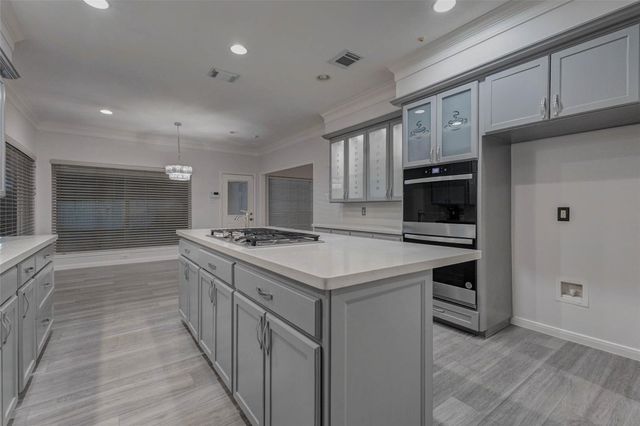 19 Wickham Court, Sugar Land, TX 77479