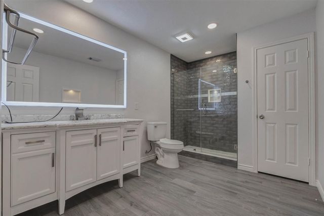 19 Wickham Court, Sugar Land, TX 77479