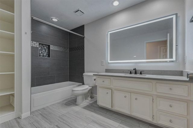 19 Wickham Court, Sugar Land, TX 77479