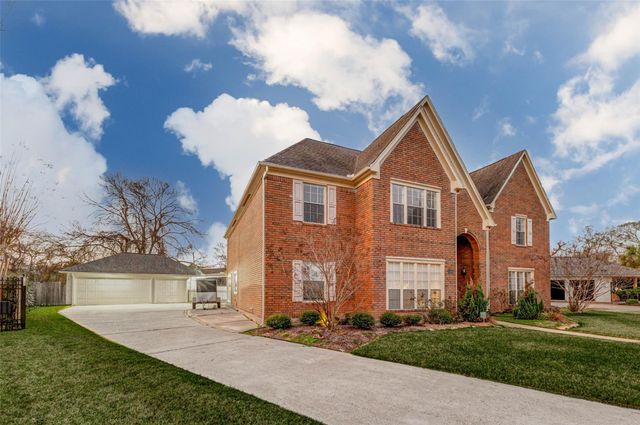 19 Wickham Court, Sugar Land, TX 77479