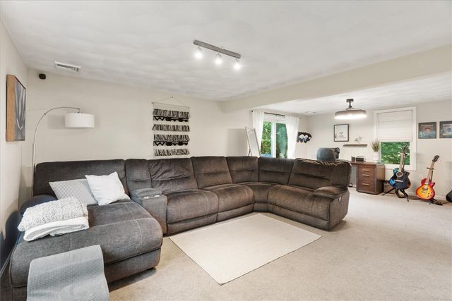 47 Smith Avenue, Smithfield, RI 02828