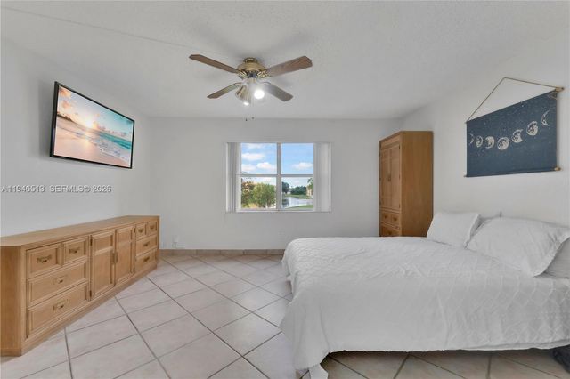 9721 Sunrise Lakes Boulevard 201, Sunrise, FL 33322