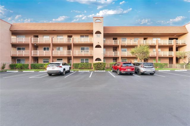 9721 Sunrise Lakes Boulevard 201, Sunrise, FL 33322