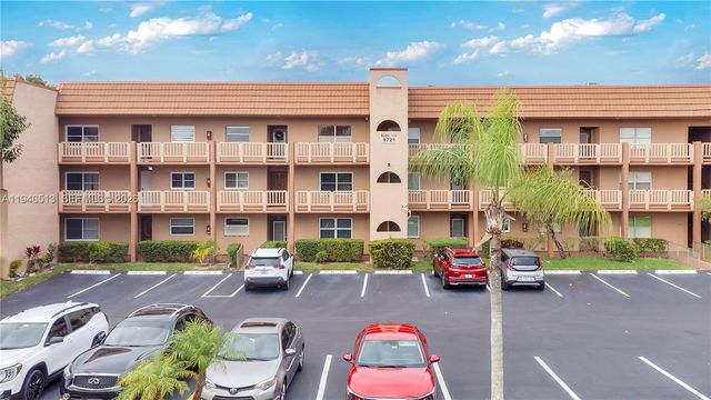 9721 Sunrise Lakes Boulevard 201, Sunrise, FL 33322