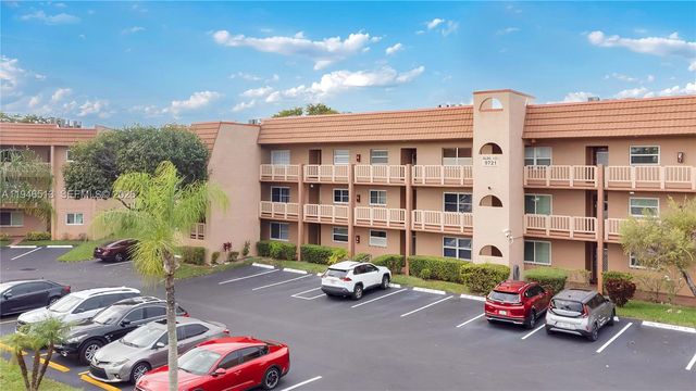 9721 Sunrise Lakes Boulevard 201, Sunrise, FL 33322