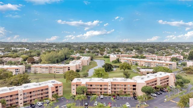 9721 Sunrise Lakes Boulevard 201, Sunrise, FL 33322
