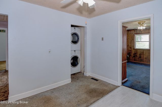 2405 Elmore St, Louisville, KY 40216