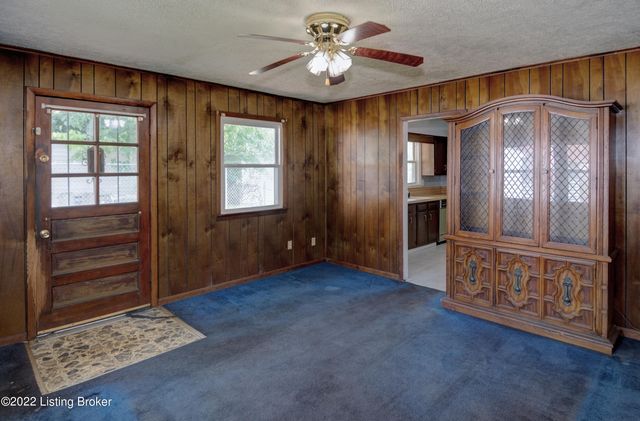 2405 Elmore St, Louisville, KY 40216