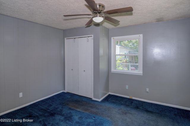 2405 Elmore St, Louisville, KY 40216